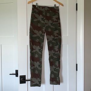 Zara Camo Jeans. Size 6.